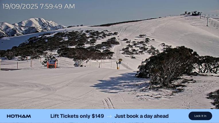 Webcam Mount Hotham: Skating Rink