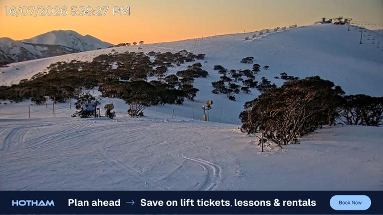 Webcam Mount Hotham: Skating Rink