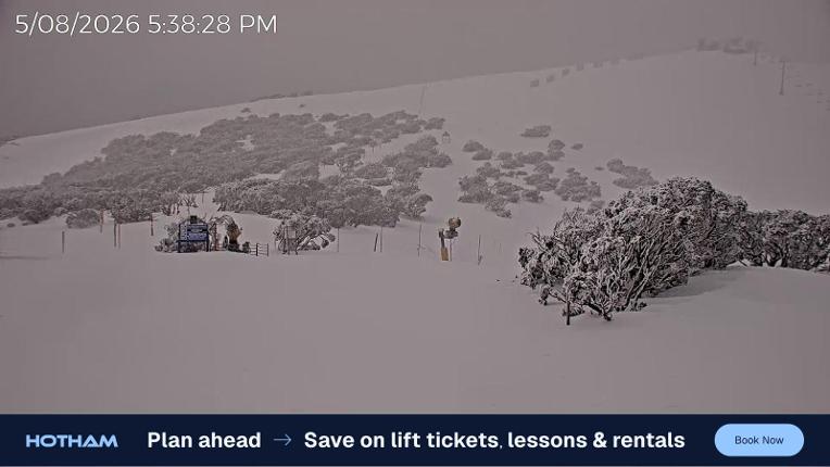 Webcam Mount Hotham: Skating Rink