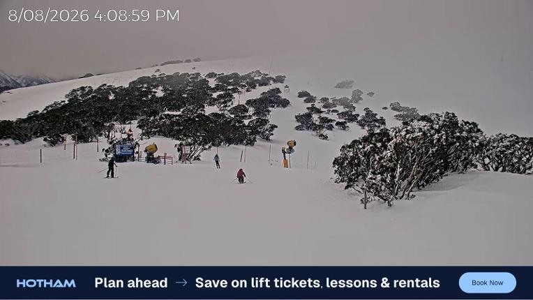 Webcam Mount Hotham: Skating Rink