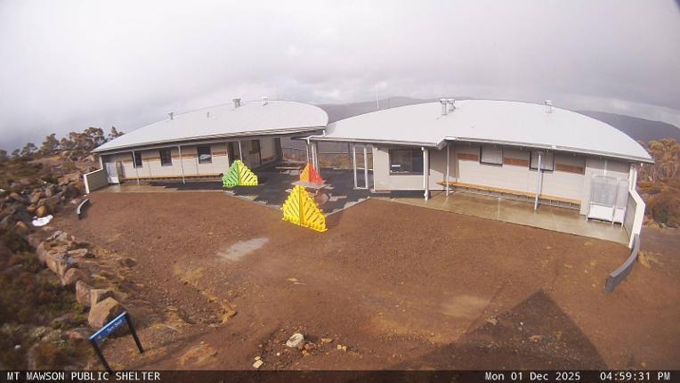 Webcam Mount Mawson: Public shelter