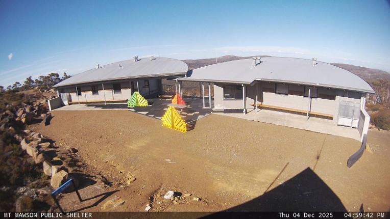 Webcam Mount Mawson: Public shelter