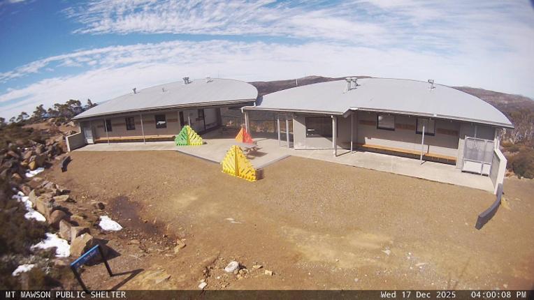 Webcam Mount Mawson: Public shelter