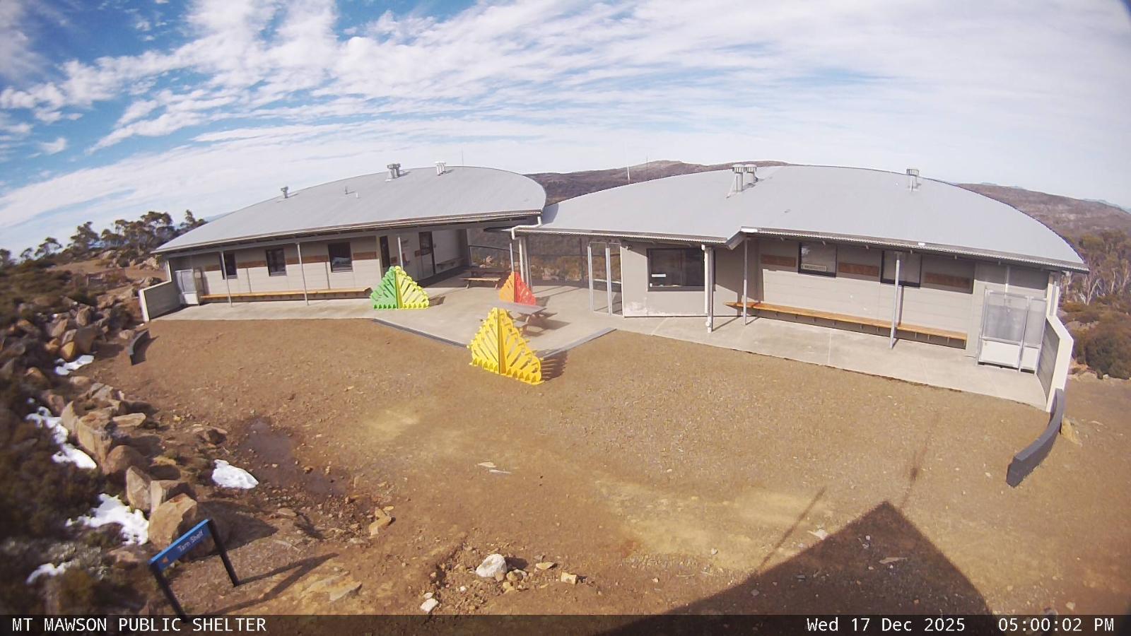 Webcam Mount Mawson: Public shelter