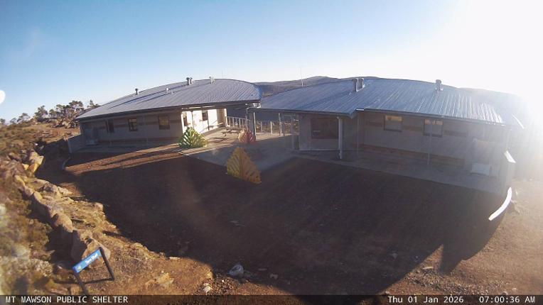 Webcam Mount Mawson: Public shelter