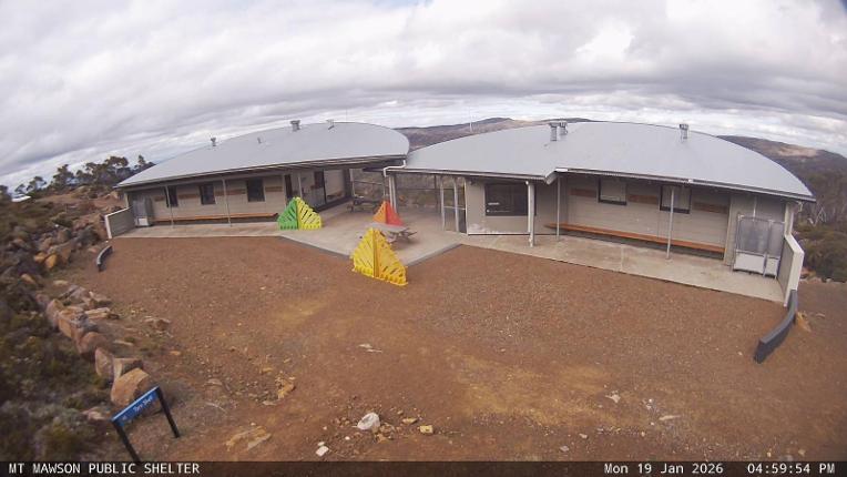 Webcam Mount Mawson: Public shelter