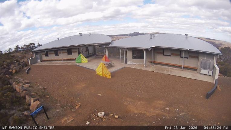 Webcam Mount Mawson: Public shelter
