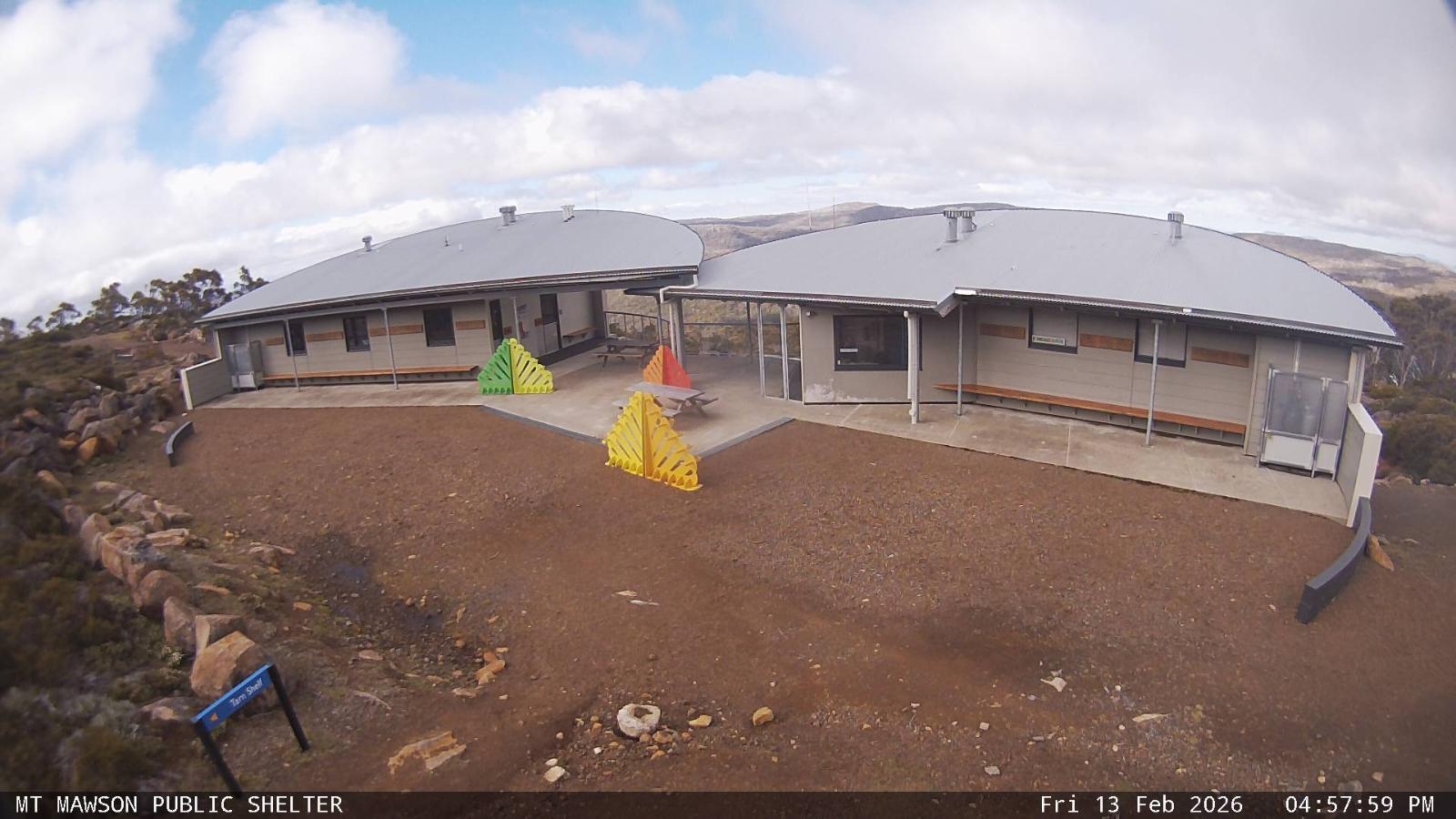Webcam Mount Mawson: Public shelter