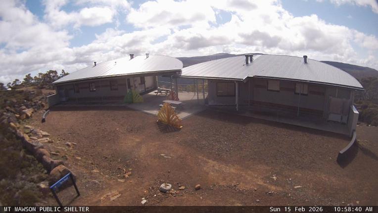 Webcam Mount Mawson: Public shelter
