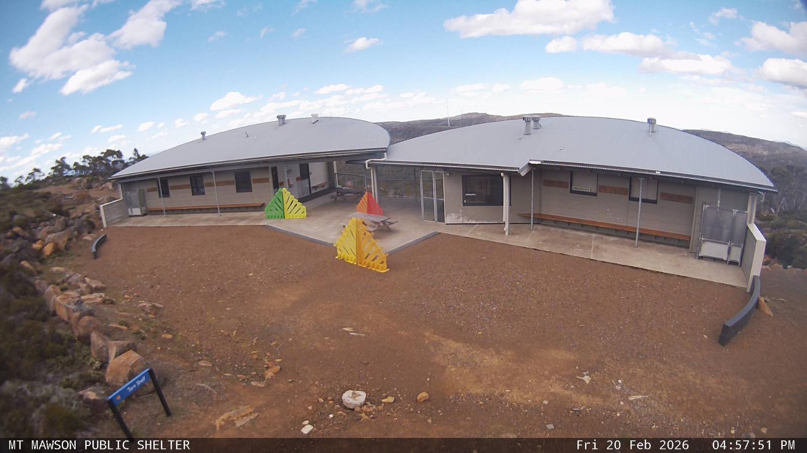 Webcam Mount Mawson: Public shelter