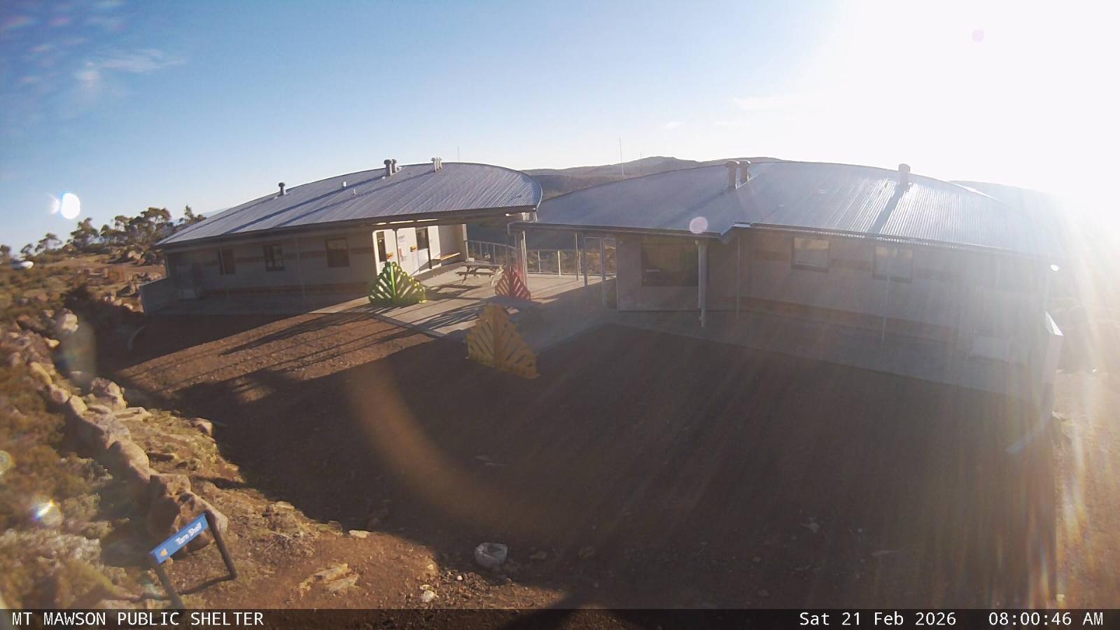 Webcam Mount Mawson: Public shelter