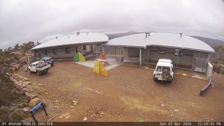 Webcam Mount Mawson: Public shelter
