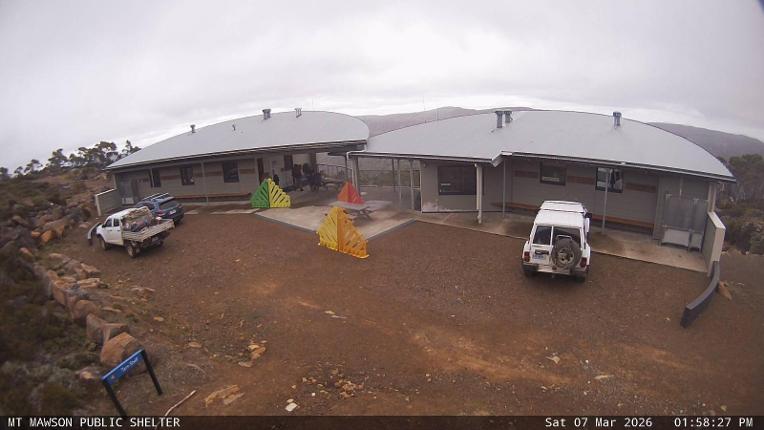 Webcam Mount Mawson: Public shelter