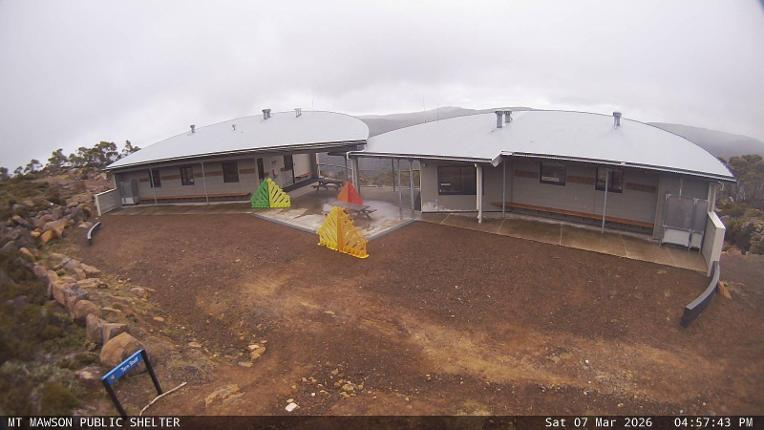 Webcam Mount Mawson: Public shelter