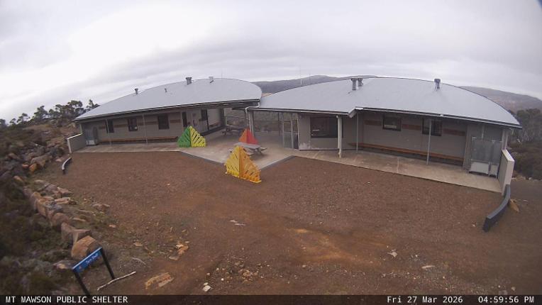 Webcam Mount Mawson: Public shelter
