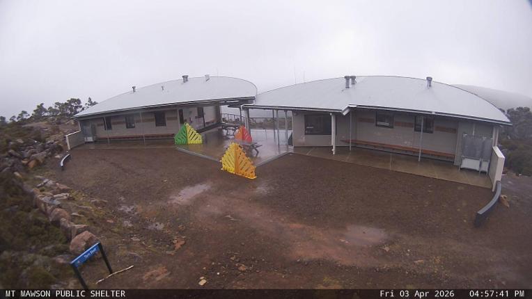 Webcam Mount Mawson: Public shelter
