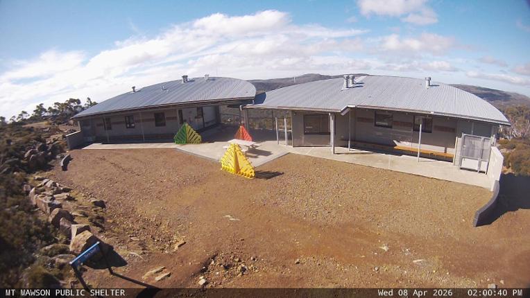Webcam Mount Mawson: Public shelter