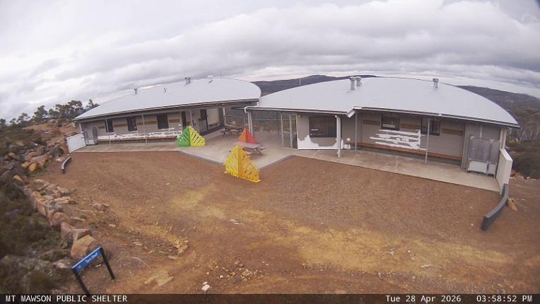 Webcam Mount Mawson: Public shelter