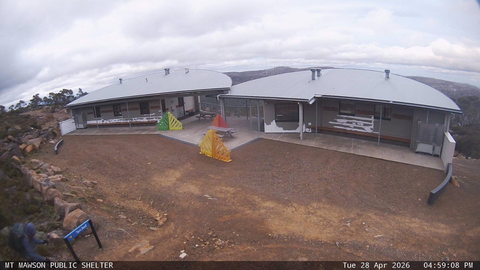 Webcam Mount Mawson: Public shelter