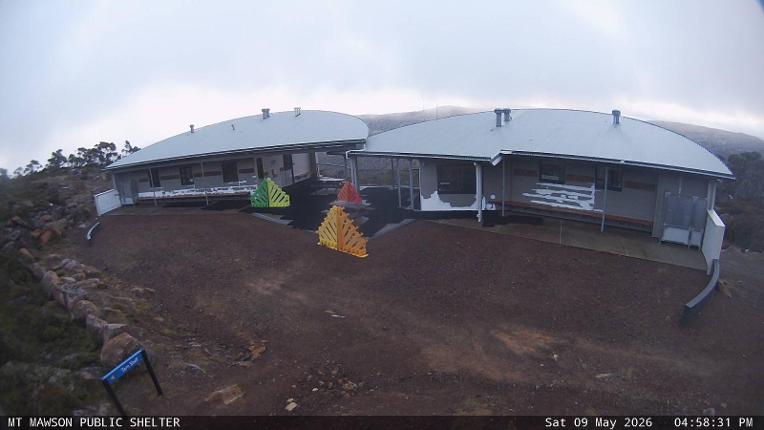 Webcam Mount Mawson: Public shelter