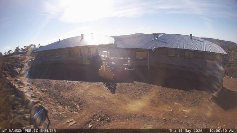 Webcam Mount Mawson: Public shelter