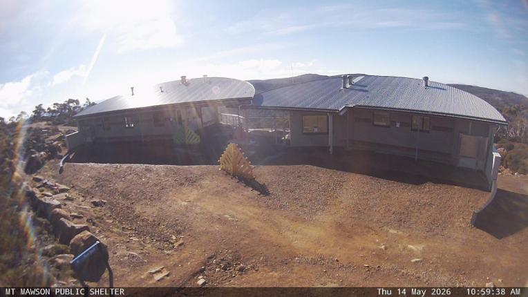 Webcam Mount Mawson: Public shelter