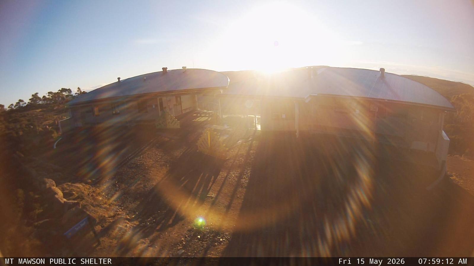 Webcam Mount Mawson: Public shelter