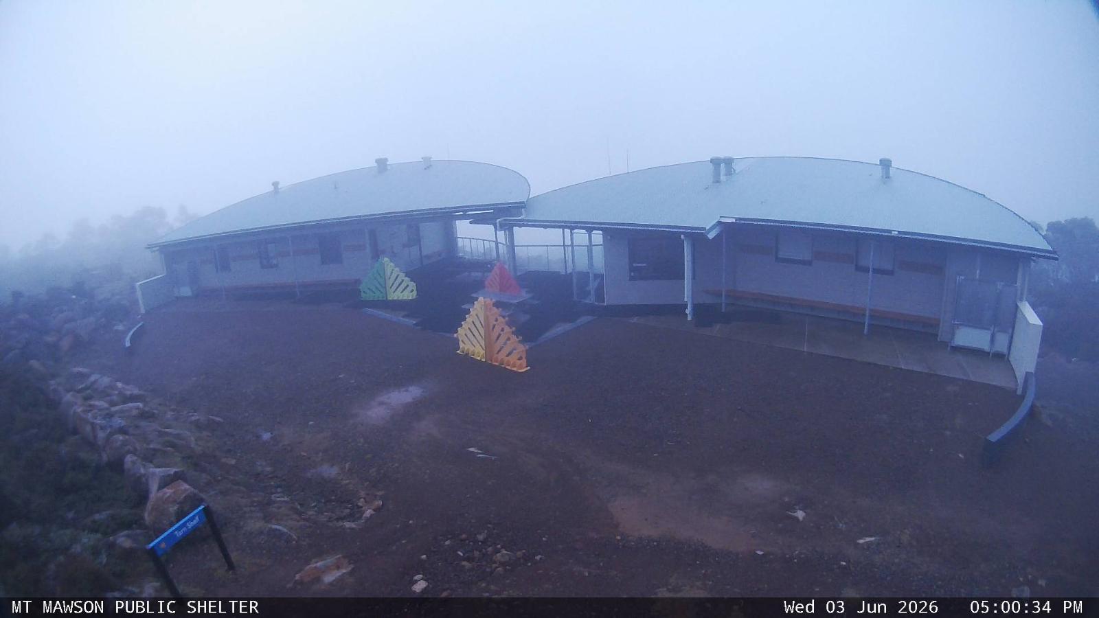 Webcam Mount Mawson: Public shelter