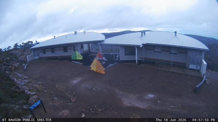 Webcam Mount Mawson: Public shelter