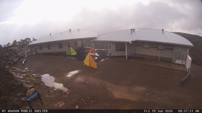 Webcam Mount Mawson: Public shelter