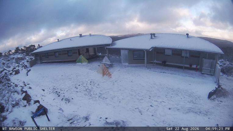 Webcam Mount Mawson: Public shelter