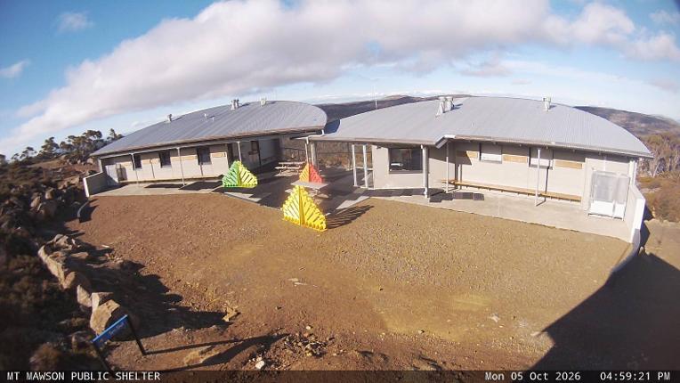 Webcam Mount Mawson: Public shelter