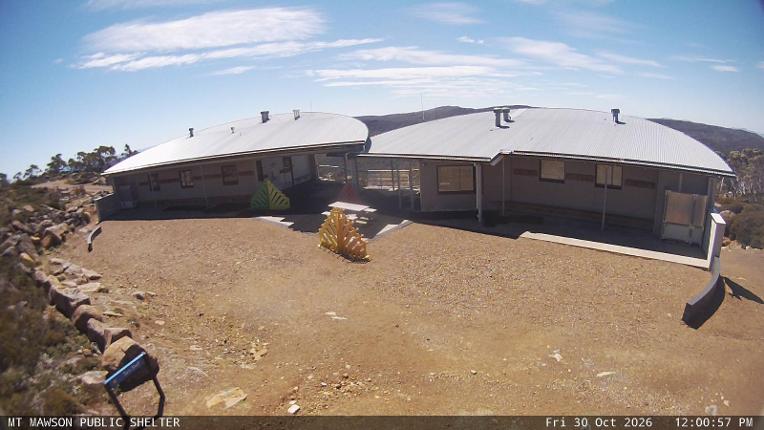 Webcam Mount Mawson: Public shelter