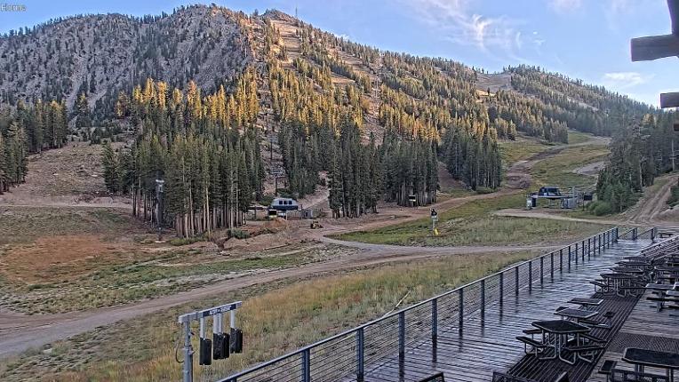 Webcam Mount Rose: Main Lodge