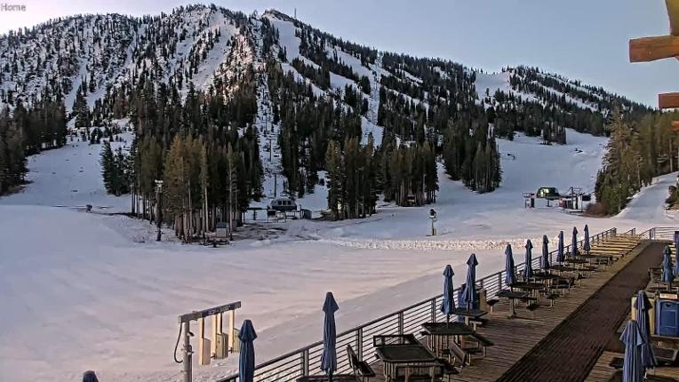 Webcam Mount Rose: Main Lodge