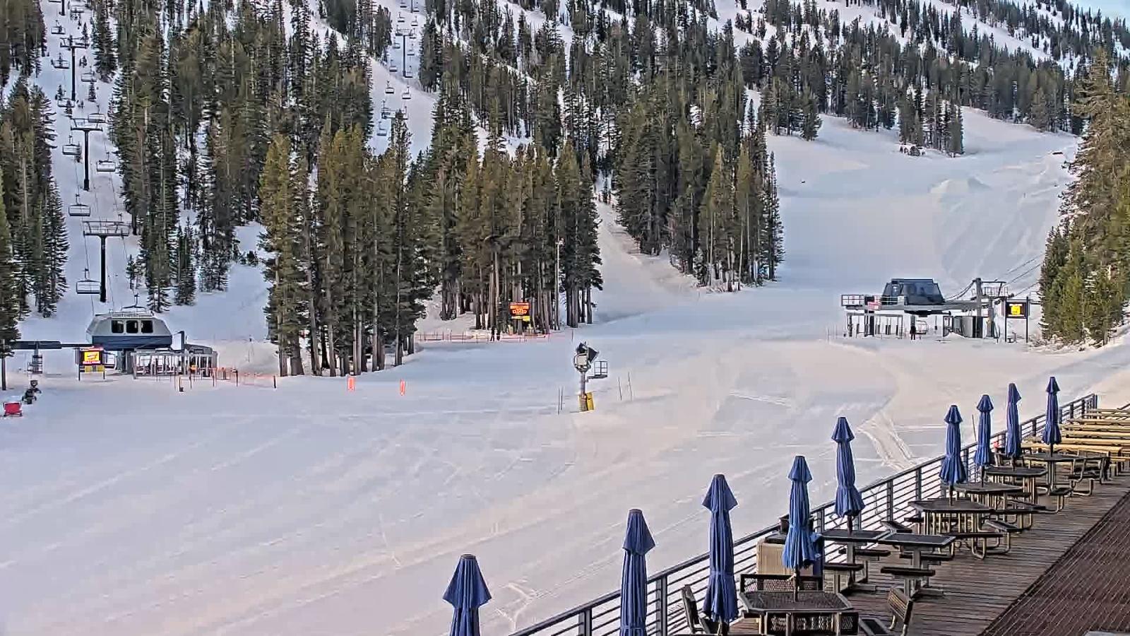 Webcam Mount Rose: Main Lodge