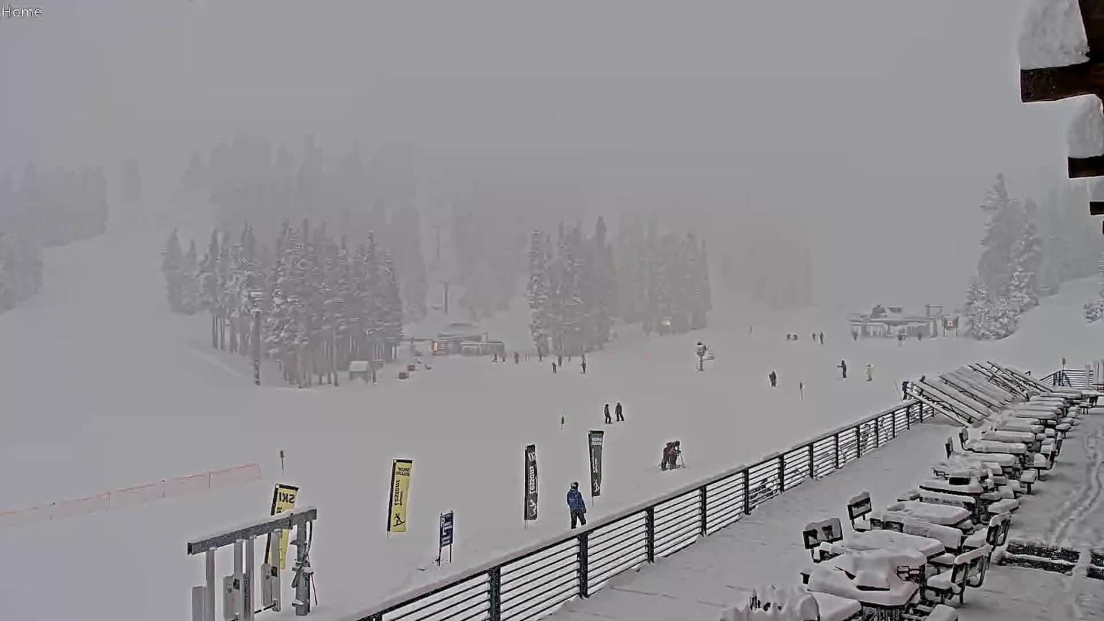 Webcam Mount Rose: Main Lodge