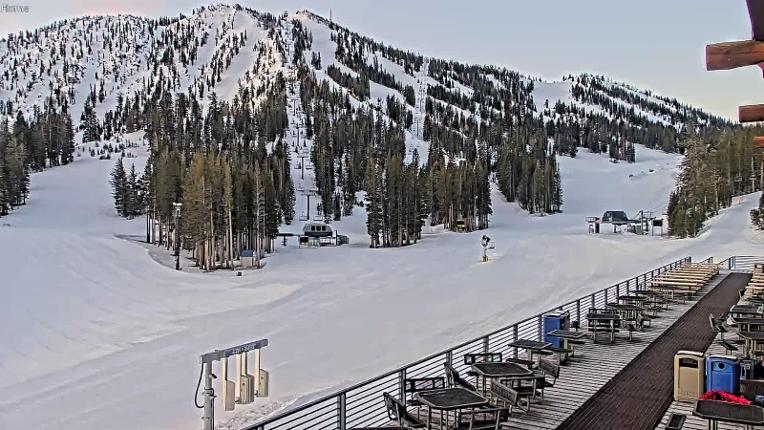 Webcam Mount Rose: Main Lodge