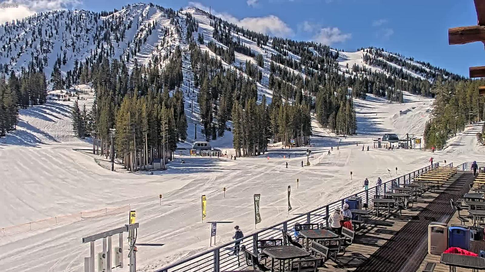 Webcam Mount Rose: Main Lodge