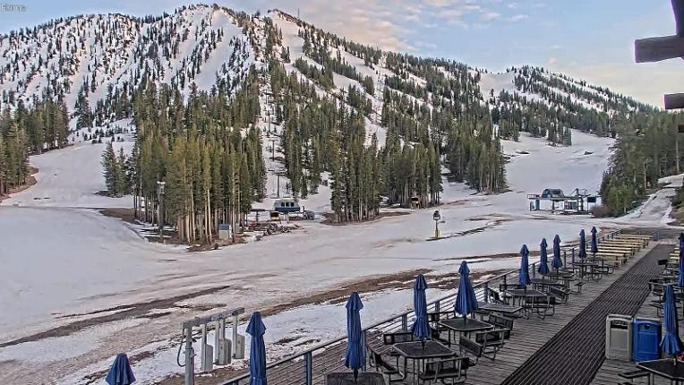 Webcam Mount Rose: Main Lodge