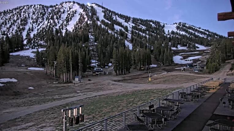 Webcam Mount Rose: Main Lodge