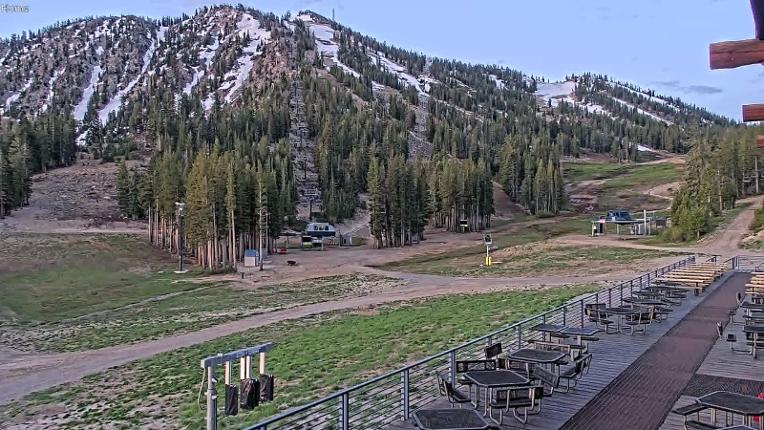 Webcam Mount Rose: Main Lodge