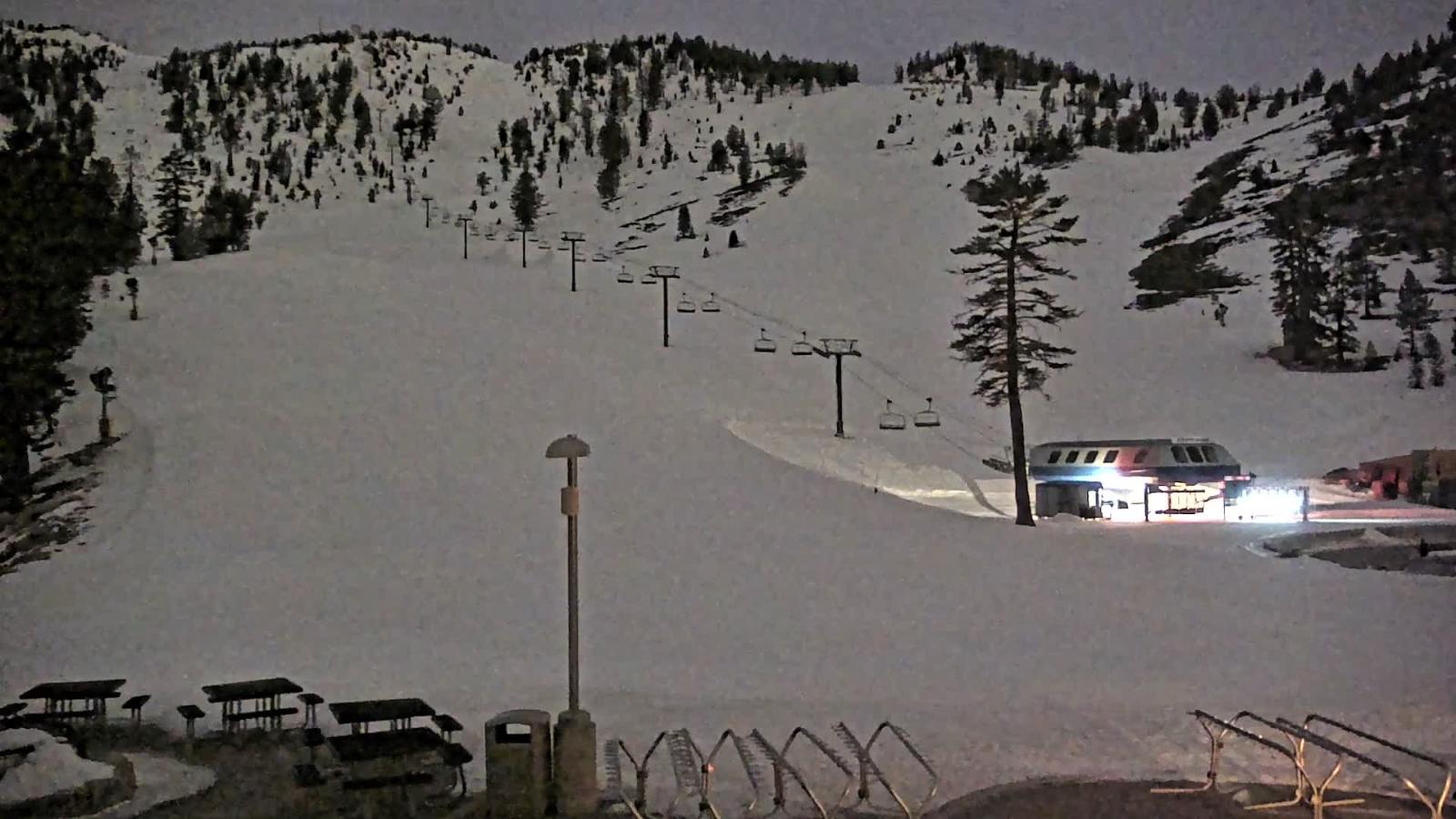 Webcam Mount Rose: Winters Creek Lodge