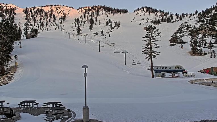 Webcam Mount Rose: Winters Creek Lodge