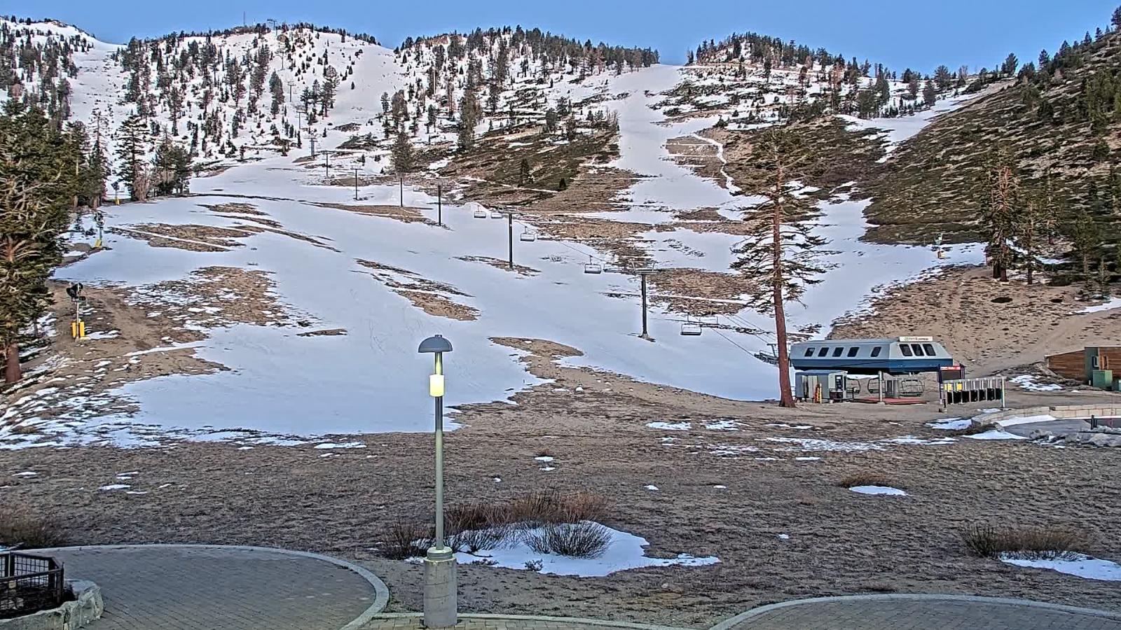Webcam Mount Rose: Winters Creek Lodge