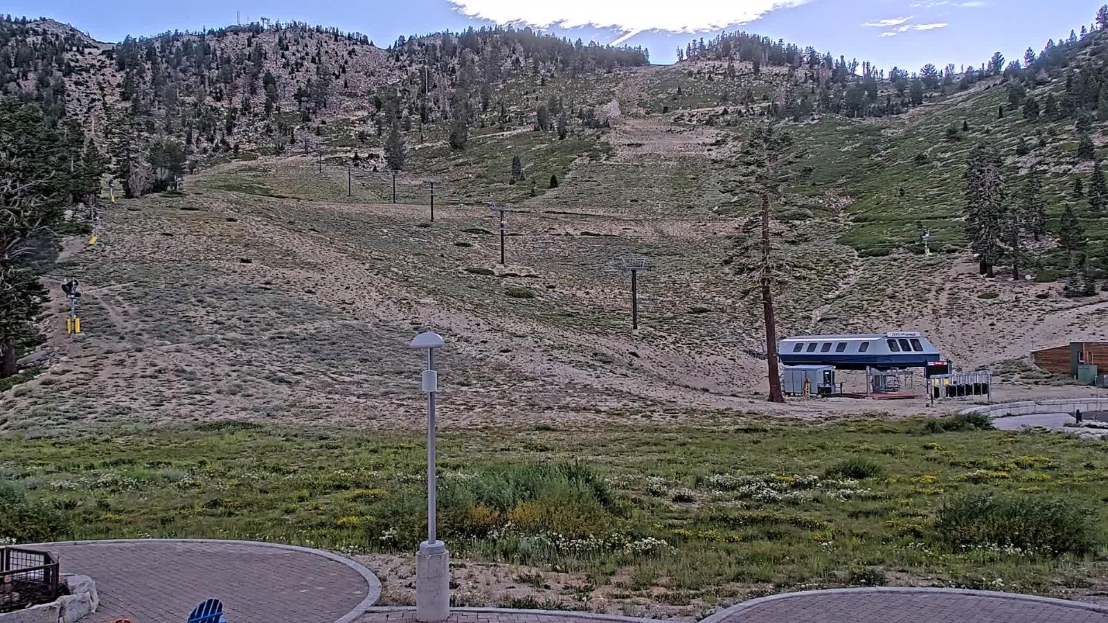 Webcam Mount Rose: Winters Creek Lodge