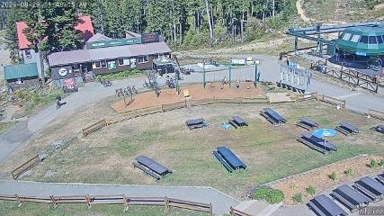 Mount Washington: Alpine Cam (mountwashington.ca)