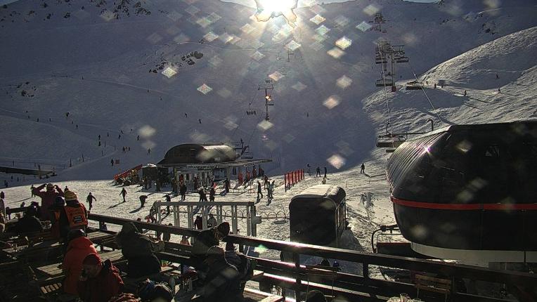 Webcam Mt. Hutt: Base area