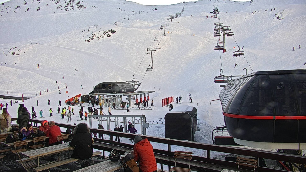 Webcam Mt. Hutt: Base area