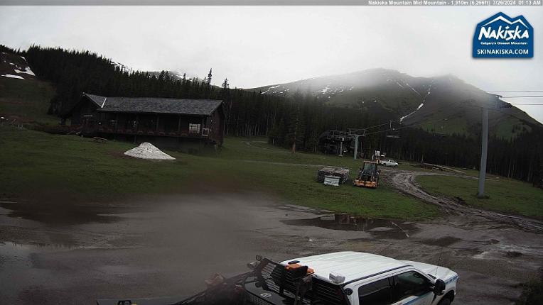 Webcam Nakiska: Mid Mountaind Lodge
